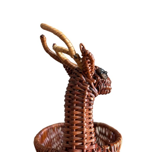 Wicker Deer Basket Bowl Decorative Woven Rattan Animal Figurine Home Decor - Picture 6 of 7